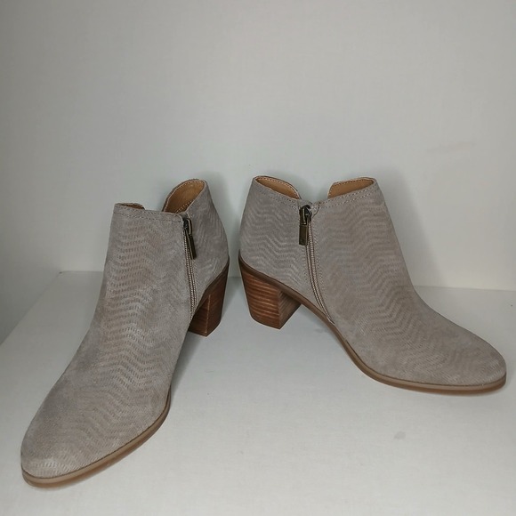 Lucky Brand Taupe Suede Ankle‎ Boots Women's 7.5 Side Zip Block Heel - Picture 2 of 10